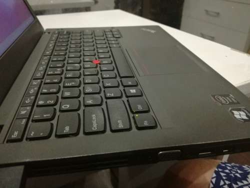 *Incredible Ultrabook!*LENOVO THINKPAD X240*i5-4300u*4GLTE*2XBATTERIES*8GB RAM*500GB